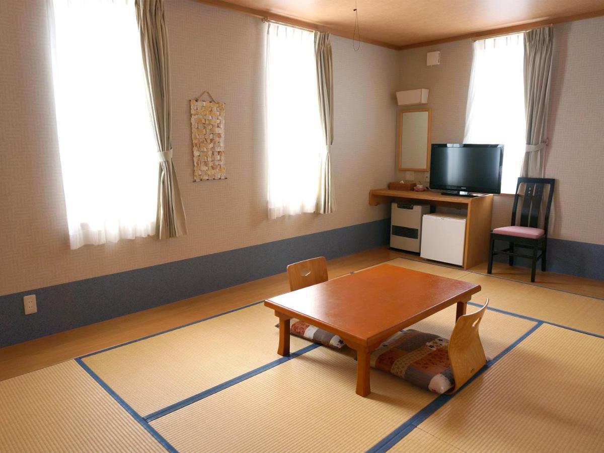Petit Hotel Blaneneige Nakafurano Eksteriør billede